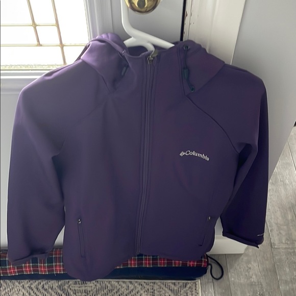 Columbia Purple Hooded Jacket with Soft Fabric and Full-Length Zipper - Picture 1 of 3